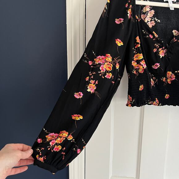 Leith Smocked Crop Black Floral Top Sweetheart Neckline Boho Peasant Size M - Picture 6 of 11